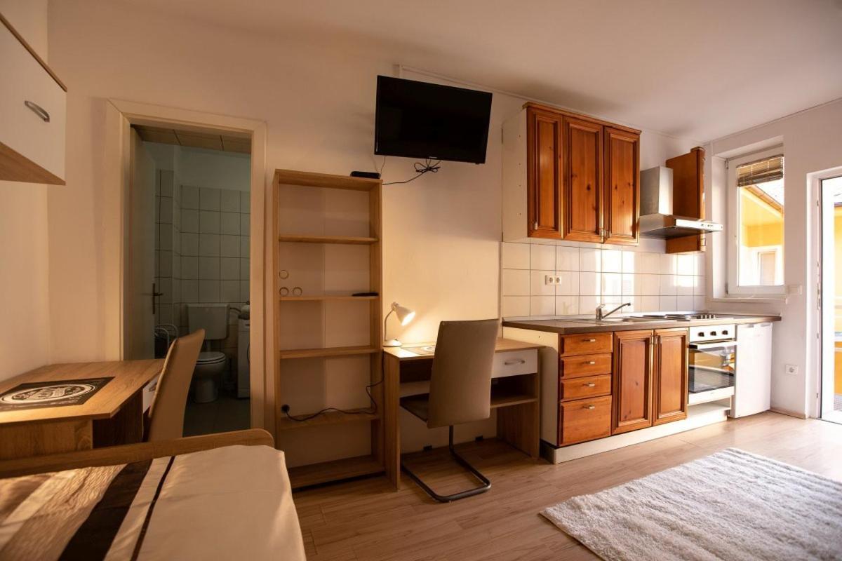 Maribor City Center Minidorm Apartment Ngoại thất bức ảnh